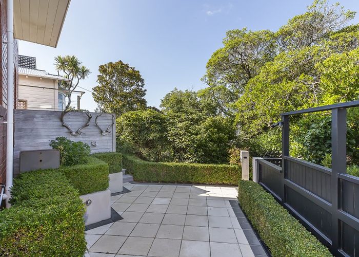  at 10 Plunket Street, Kelburn, Wellington