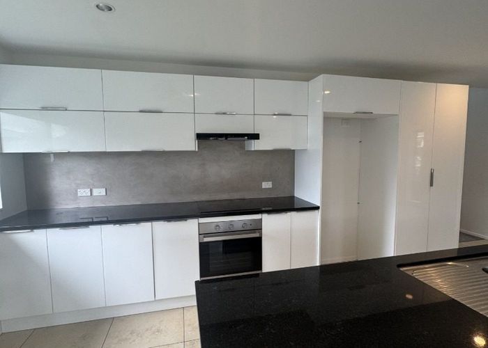  at 6A Alan Avenue, Henderson, Waitakere City, Auckland