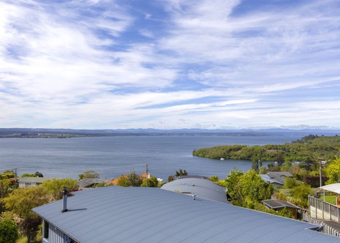  at 2/41 Mapara Road, Acacia Bay, Taupo, Waikato
