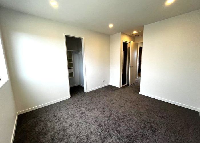  at 3 Irwin Lane, Windsor Park, North Shore City, Auckland