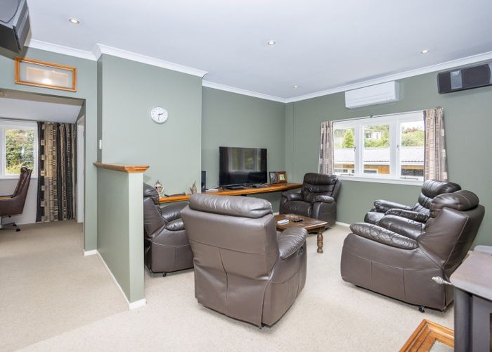  at 6 Claude Road, Glen Afton