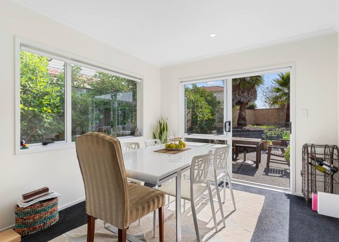  at 5 Kalmore Place, East Tamaki, Manukau City, Auckland