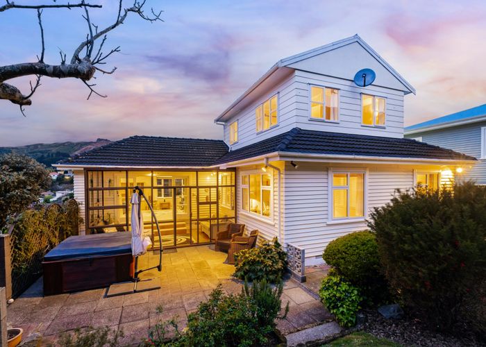  at 351 Main Road, Tawa, Wellington