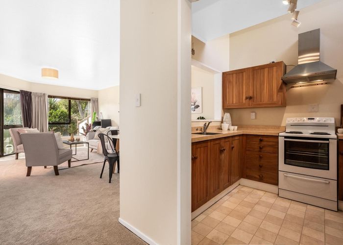  at 9E School Road, Plimmerton, Porirua