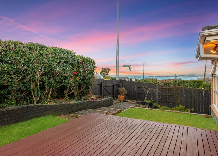  at 1/4 Ridge Road, Howick, Manukau City, Auckland