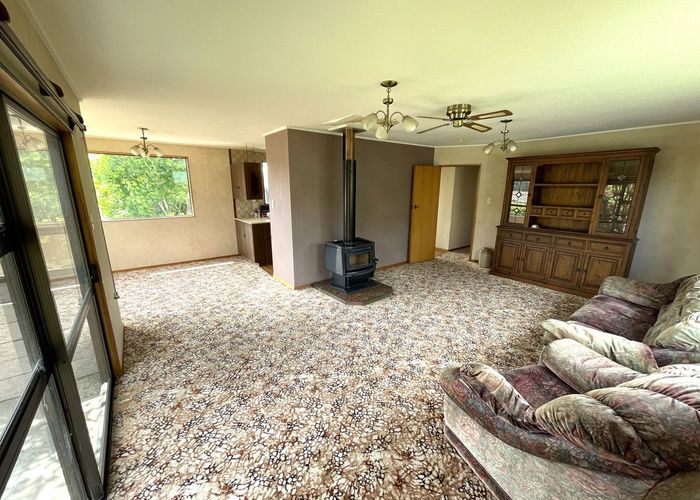  at 17 Halsey Street, Clinton