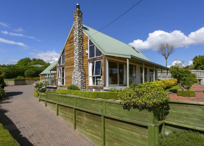  at 38 Chesham Avenue, Waipahihi, Taupo