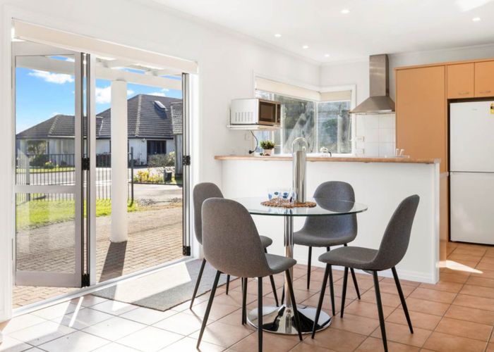  at 10 Mackay Drive, Greenhithe, Auckland
