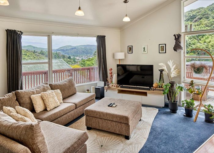  at 19 Holmes Grove, Naenae, Lower Hutt, Wellington