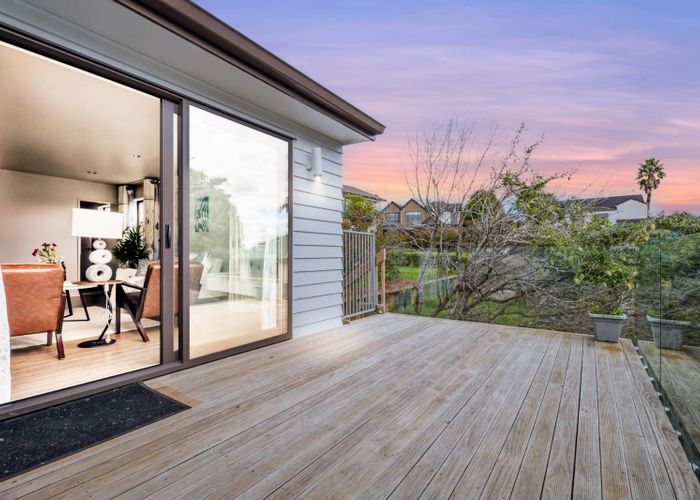  at 22  Bartells Drive, Goodwood Heights, Manukau City, Auckland