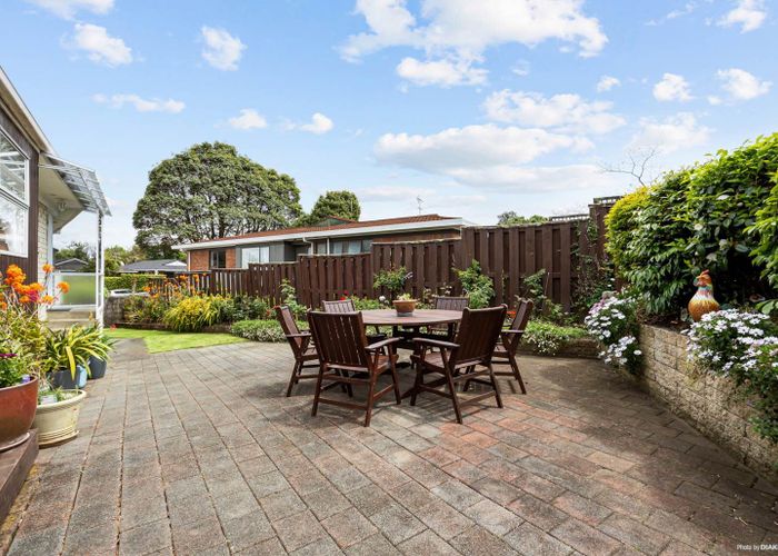  at 16 Kurnell Dr, Botany Downs, Manukau City, Auckland