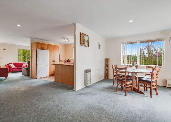  at 5 Ian Marwick Place, Birkenhead, Auckland