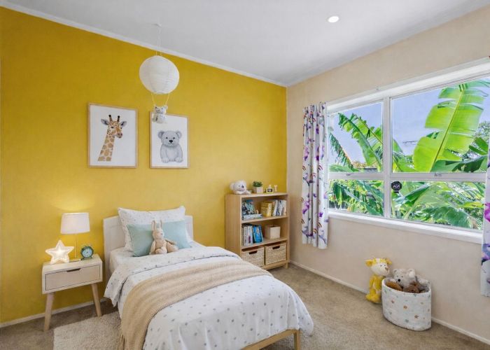  at 2/71 Bentley Avenue, Glenfield, North Shore City, Auckland