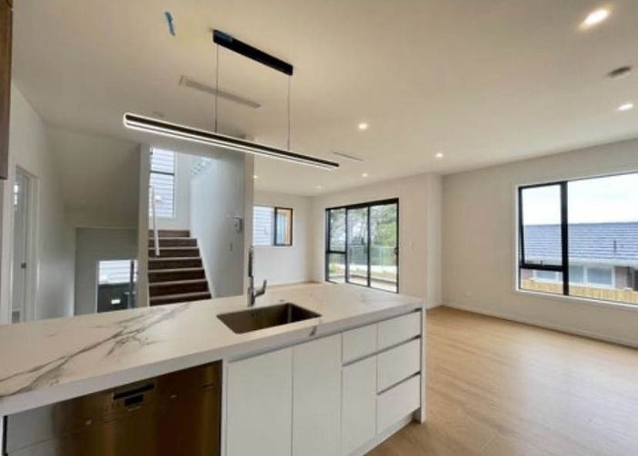  at 91B Sunrise Avenue, Murrays Bay, Auckland