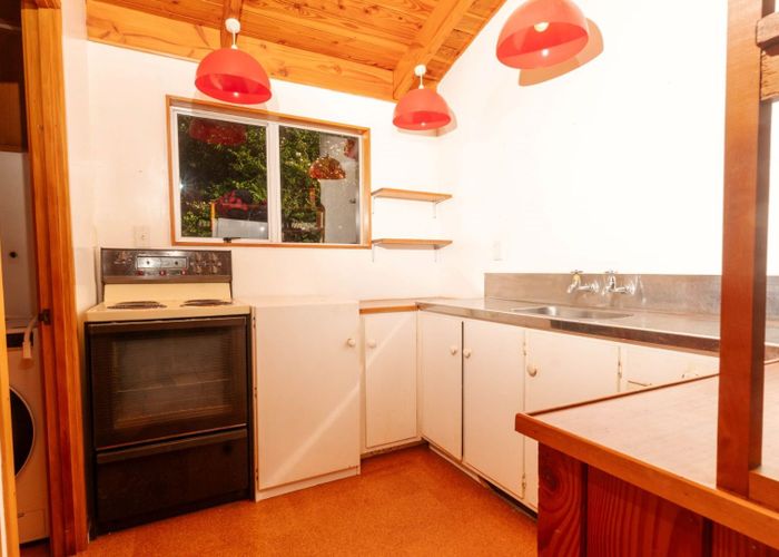  at 42 Castleton Drive, Howick, Manukau City, Auckland
