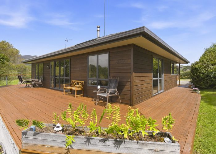  at 84 Derham Road, Te Horo, Kapiti Coast, Wellington