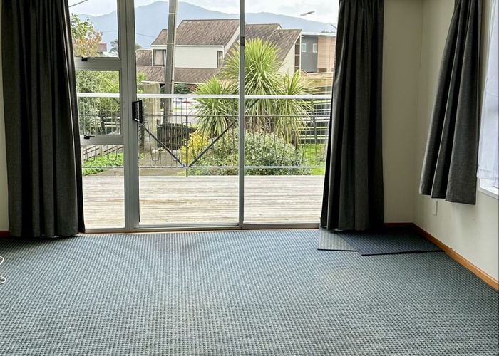  at 8 Tahi Road, Paraparaumu Beach, Kapiti Coast, Wellington