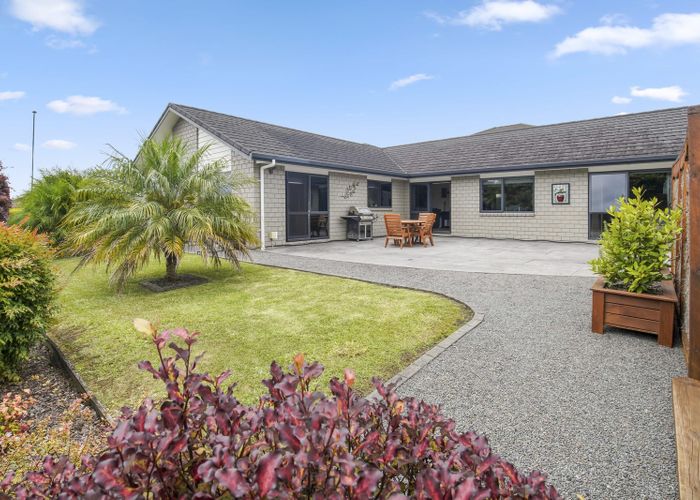  at 14 Murray Becroft Avenue, Henderson Valley, Auckland