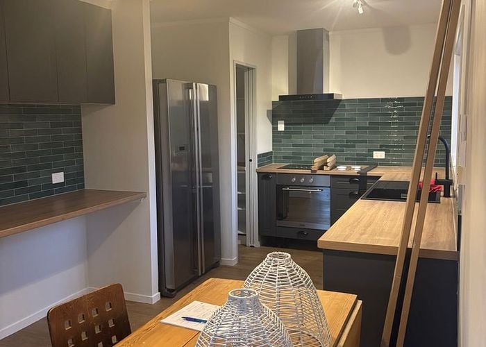  at 33 Deep Creek Road, Torbay, North Shore City, Auckland