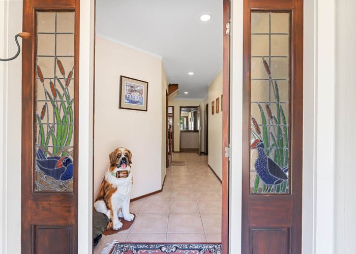  at 1/553 East Coast Road, Browns Bay, North Shore City, Auckland