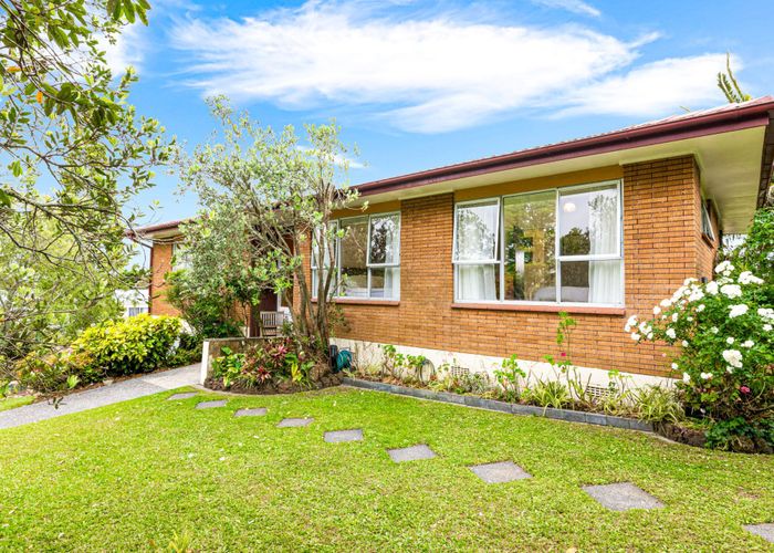  at 21 Glenwood Avenue, Birkenhead, Auckland