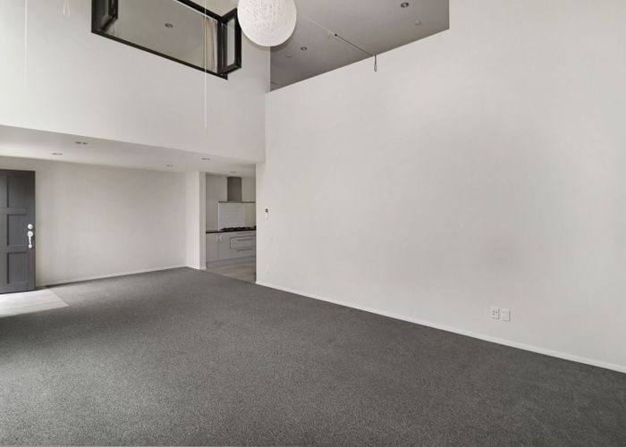  at 8 Windfola Parkway, Takanini, Papakura, Auckland