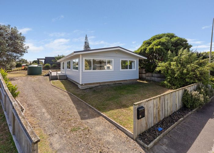  at 16 Karaka Street, Otaki Beach, Kapiti Coast, Wellington