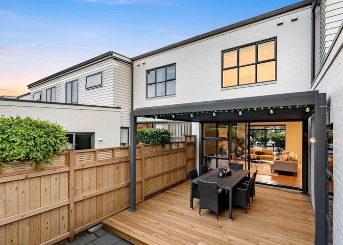  at 52 Bluegrey Avenue, Stonefields, Auckland City, Auckland
