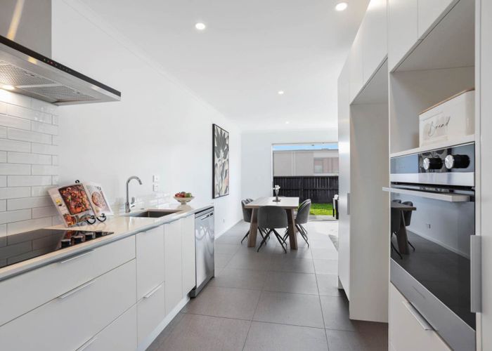  at 40 Vincent McGrath Crescent, Swanson, Auckland