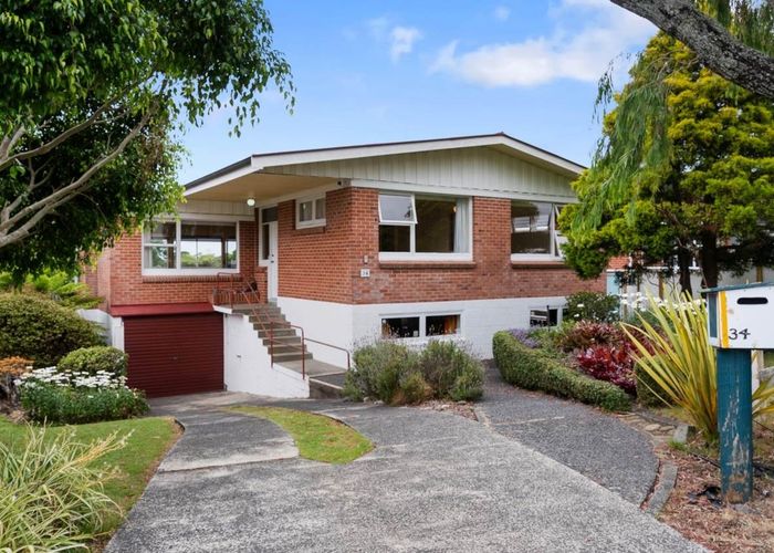  at 34 Holland Road, Hillcrest, Auckland
