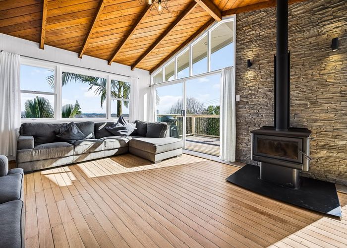  at 99 Sunnyside Road, Sunnyvale, Waitakere City, Auckland