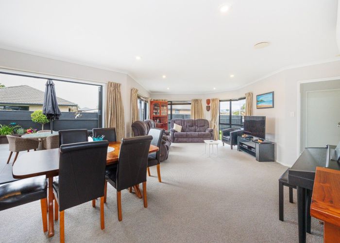  at 49 Peter Hall Drive, Kelvin Grove, Palmerston North