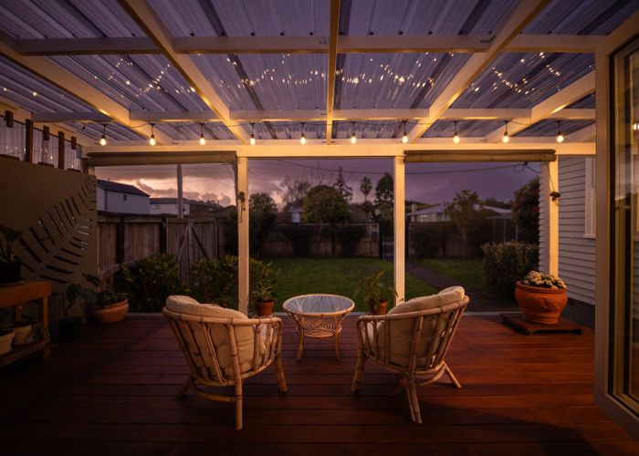  at 15 Enderby Drive, Te Atatu Peninsula, Waitakere City, Auckland