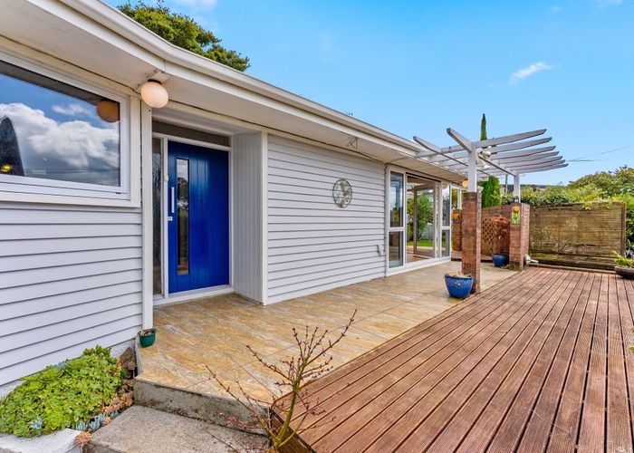  at 27 Colmar Road, Mellons Bay, Manukau City, Auckland