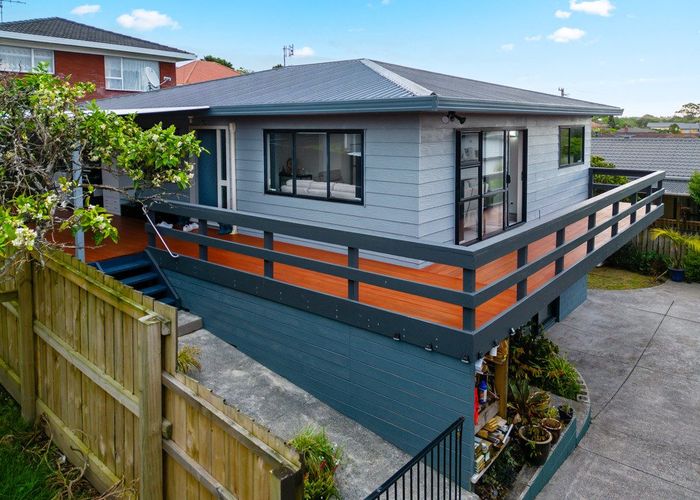  at 2/7 Duke Street, Papakura, Auckland