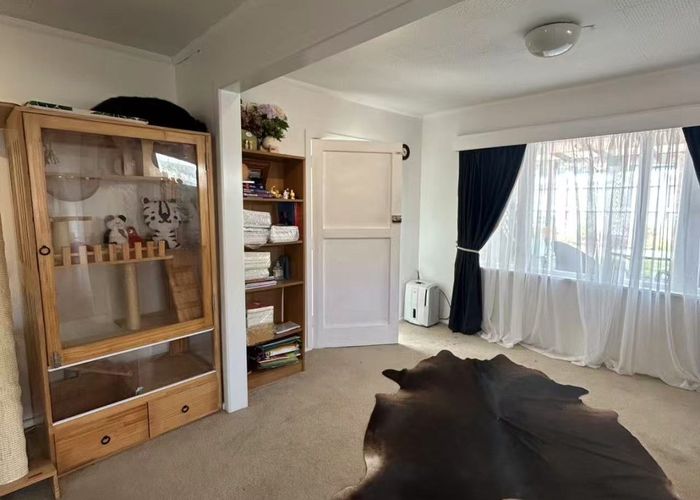  at 73 Oakdale rd, Mount Roskill, Auckland City, Auckland