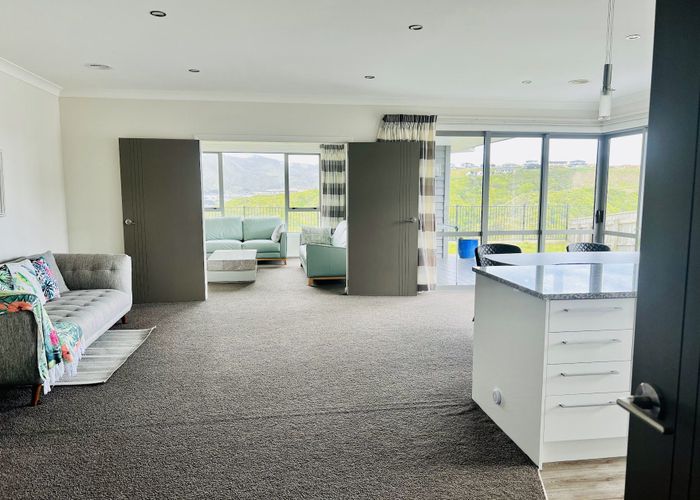  at 32 Sumner Terrace, Aotea, Porirua
