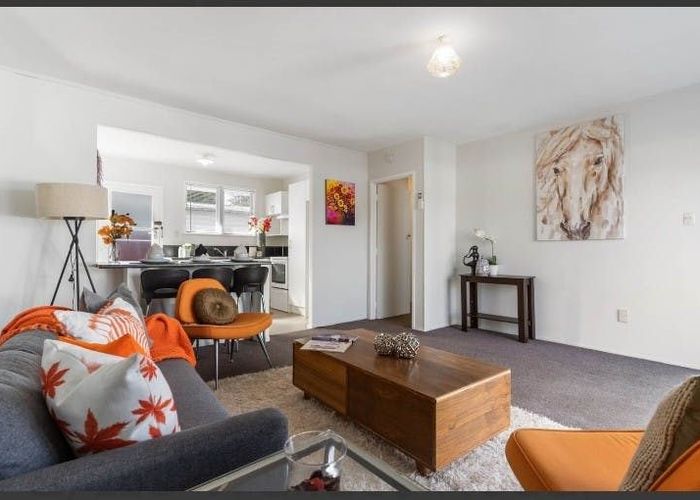  at 2/113 Wallace Road, Papatoetoe, Auckland