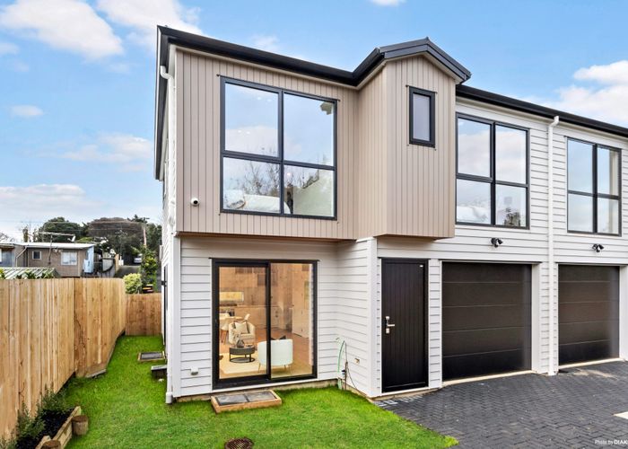  at 1/48 Larrisa Avenue, Henderson, Waitakere City, Auckland