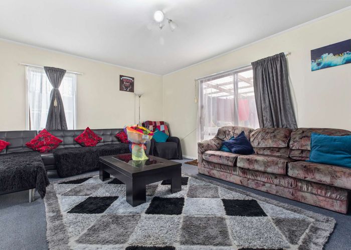  at 2/47 Taitimu Drive, Weymouth, Auckland