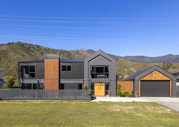 at 15 Beach Road, Waikawa, Marlborough, Marlborough