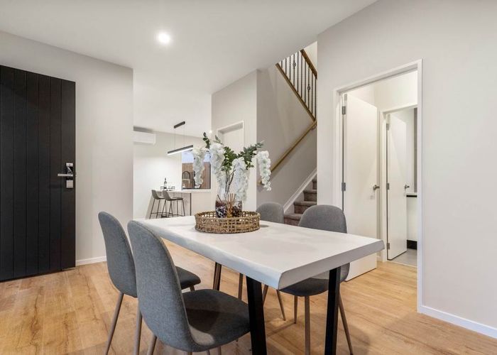 Free property data for 51 Reynella Drive, Massey, Auckland homes.co.nz