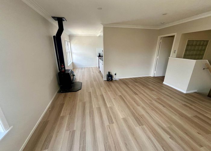  at 40 Hogans Road, Glenfield, North Shore City, Auckland