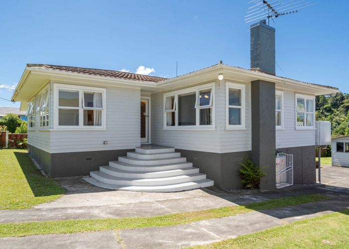  at 16 Huruhuru Road, Massey, Auckland