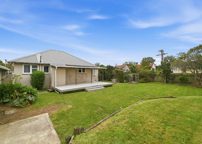  at 2 Puriri Crescent, Hillcrest, Rotorua, Bay Of Plenty