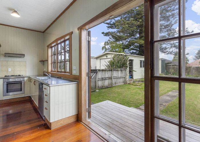  at 40 Miller Street, Point Chevalier, Auckland City, Auckland