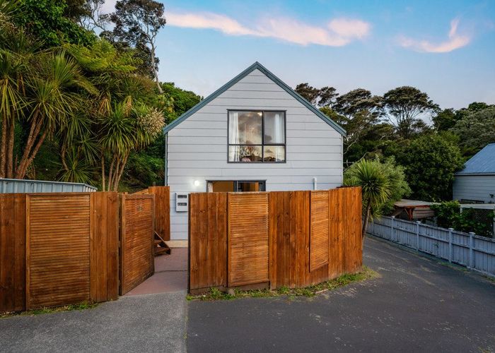  at 1/147 Spinella Drive, Bayview, North Shore City, Auckland