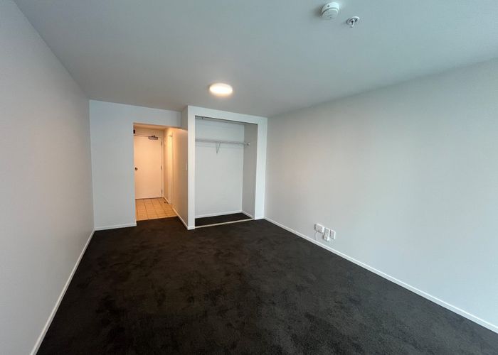  at 13Q/3 Whitaker Place, Grafton, Auckland