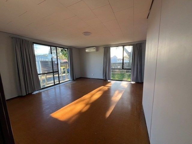  at 10 Starforth Place, Henderson, Waitakere City, Auckland