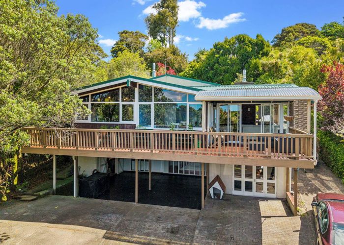  at 12 Raroa Terrace, Waiatarua, Waitakere City, Auckland